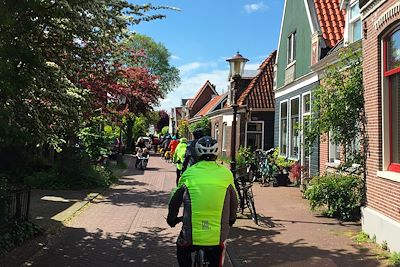 Voyage Vélo et péniche, les tulipes au fil de l’eau  3