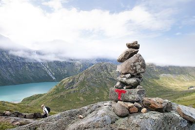 Randonnée à Besseggen Ridge, Parc national de Jotunheimen - Norvège