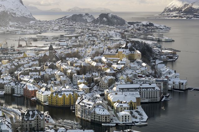 Image A la découverte des Alpes norvégiennes enneigées