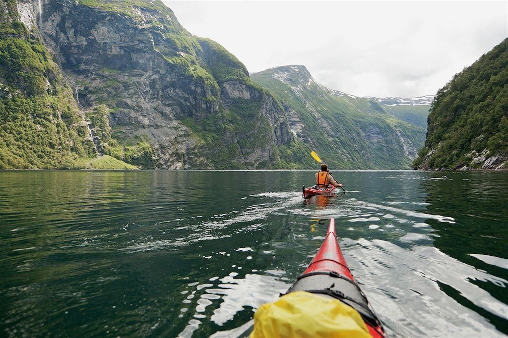 Kayak dans le Geirangerfjord - Comté de More og Romsdal - Norvège
