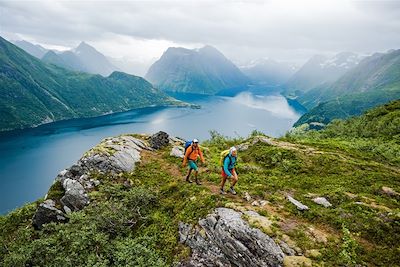 Voyage Kayak et randonnées dans le Hjørundfjord 2