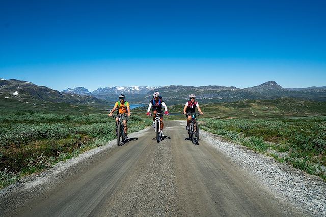 Voyage : A vélo entre fjords et montagnes du Jotunheimen Voyage A vélo entre fjords et montagnes du Jotunheimen