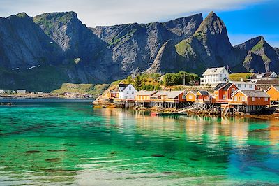 Cabanes Rorbuer près de Reine - Îles Lofoten