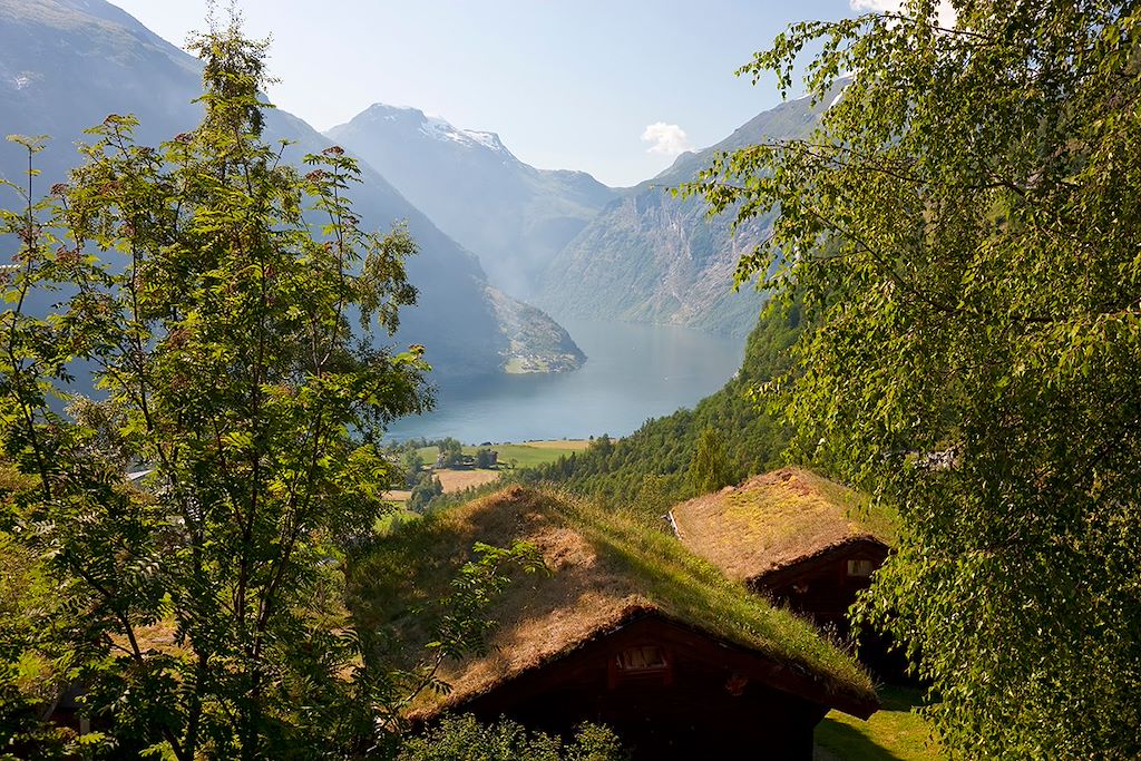 Image Kayak sur le Tafjord - randonnée dans le Hjørundfjord - Ålesund