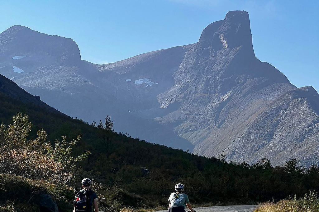 Image Kayak sur le Tafjord - randonnée dans le Hjørundfjord - Ålesund