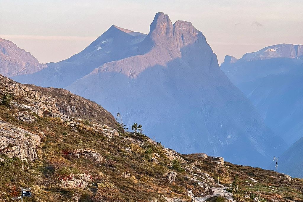 Image Kayak sur le Tafjord - randonnée dans le Hjørundfjord - Ålesund