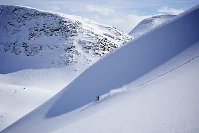 © Nicolas Bourdillat - Ski de randonnée - Alpes de Sunnmore - Norvège Ski de randonnée - Alpes de Sunnmore - Norvège