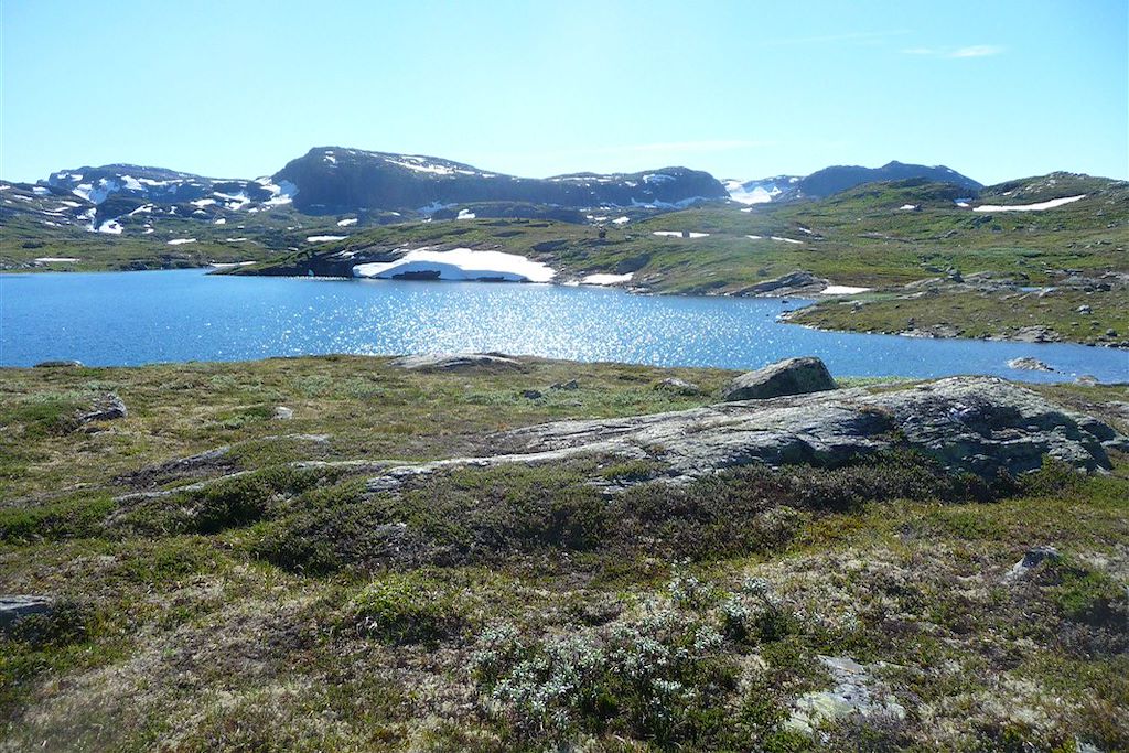 Image Iles Lofoten - Randonnée Sur La Plage De Kvalvika - Village De Pêcheurs et Rorbu