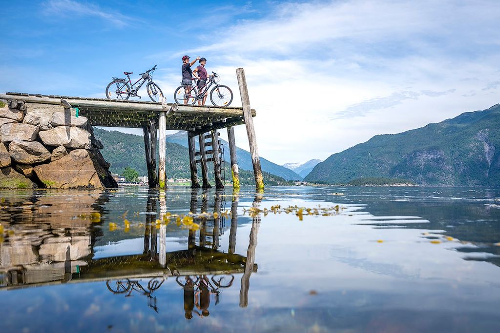 Image Ferry Sognefjord - Train Flam - Vélo Bergen