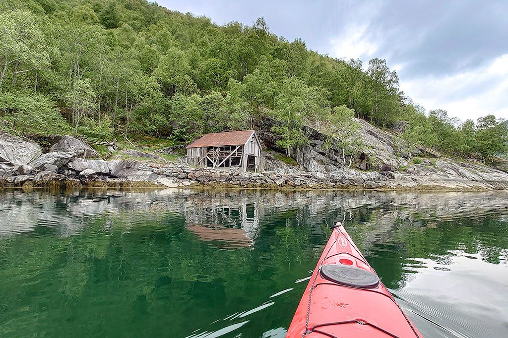 Image Multiactivités Dans Les Fjords De Norvège - Randonnée Et Kayak Dans Le Parc National Du Jotuheimen