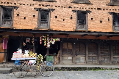 Dans les rues de Pokhara - Région des Annapurna - Népal