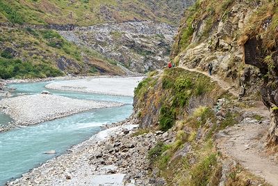 © Franc¸ois Duret - Tour du massif des Annapurnas - Népal Tour du massif des Annapurnas - Népal