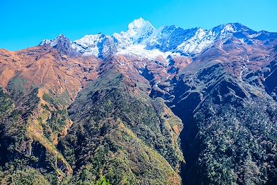 © Rémi Lasseigne - Vue au pied du Thamserku - Vallée du Khumbu - Népal Vue au pied du Thamserku - Vallée du Khumbu - Népal