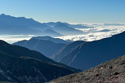 Vue sur les montagnes après le col de Bathasidara - Népal