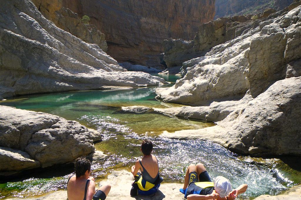 Image Bivouac Wahibas - baignade wadi Shab - Randonnée Grand Canyon d'Oman