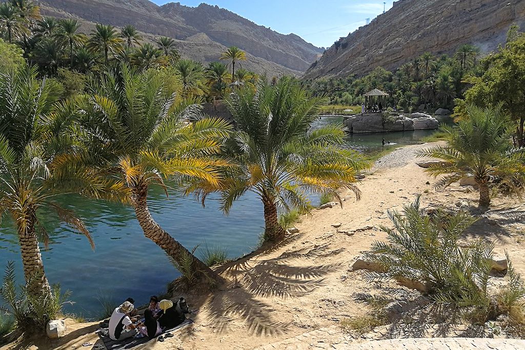 Image Bivouac Wahibas - baignade wadi Shab - Randonnée Grand Canyon d'Oman