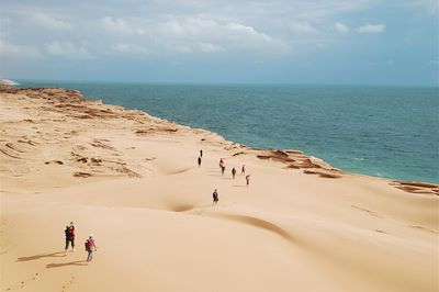 Randonnée en bord de mer près de Fins - Oman