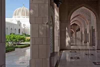 © Oman Tourisme OT - Mosquée Qaboos - Mascate - Oman Mosquée Qaboos - Mascate - Oman