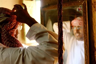 Homme dans le village d’Al Hamra - Oman