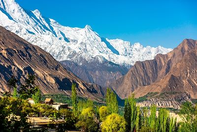 © kamonrat / Adobe Stock - Vallée de Hunza - Gilgit-Baltistan - Pakistan Vallée de Hunza - Gilgit-Baltistan - Pakistan