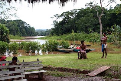 © Mathilde Salmon - Emberas - Rio Chagres - Panama Emberas - Rio Chagres - Panama