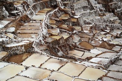 © Denis Chambon - Les salines de Maras dans la vallée sacrée - Pérou Les salines de Maras dans la vallée sacrée - Pérou