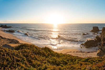 © Zoonar/homydesign, Zoonar GmbH / Alamy / Hemis - Porto Covo - Alentejo - Côte Vincentine - Portugal Porto Covo - Alentejo - Côte Vincentine - Portugal