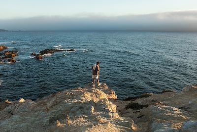 © Lupe Rodriguez / Stocksy - Porto Covo - Côte Vincentine - Alentejo - Portugal Porto Covo - Côte Vincentine - Alentejo - Portugal