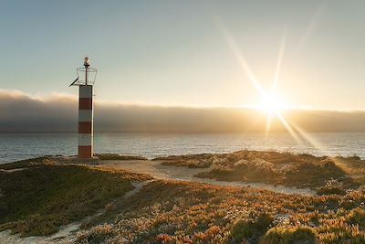 © Lupe Rodriguez / Stocksy - Porto Covo - Côte Vicentine - Alentejo - Portugal Porto Covo - Côte Vicentine - Alentejo - Portugal