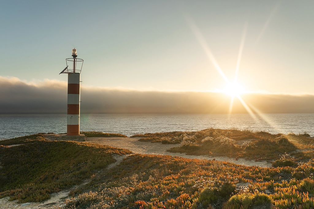 Image Voyage Lisbonne au Cap Saint-Vincent - Côte Vicentine - Beauté Sauvage de l'Alentejo à l'Algarve