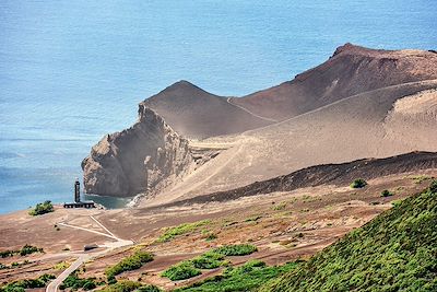 © Mauricio Abreu / Alamy / Hemis - Volcan dos Capelinhos - Faial - Açores - Portugal Volcan dos Capelinhos - Faial - Açores - Portugal