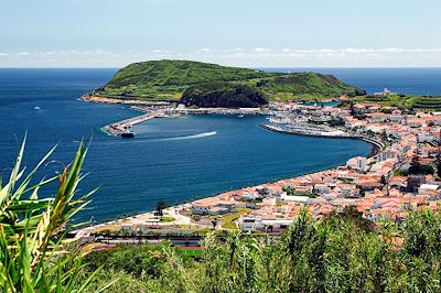 © mirisek / iStock - Port de Horta - Faial - Açores - Portugal Port de Horta - Faial - Açores - Portugal