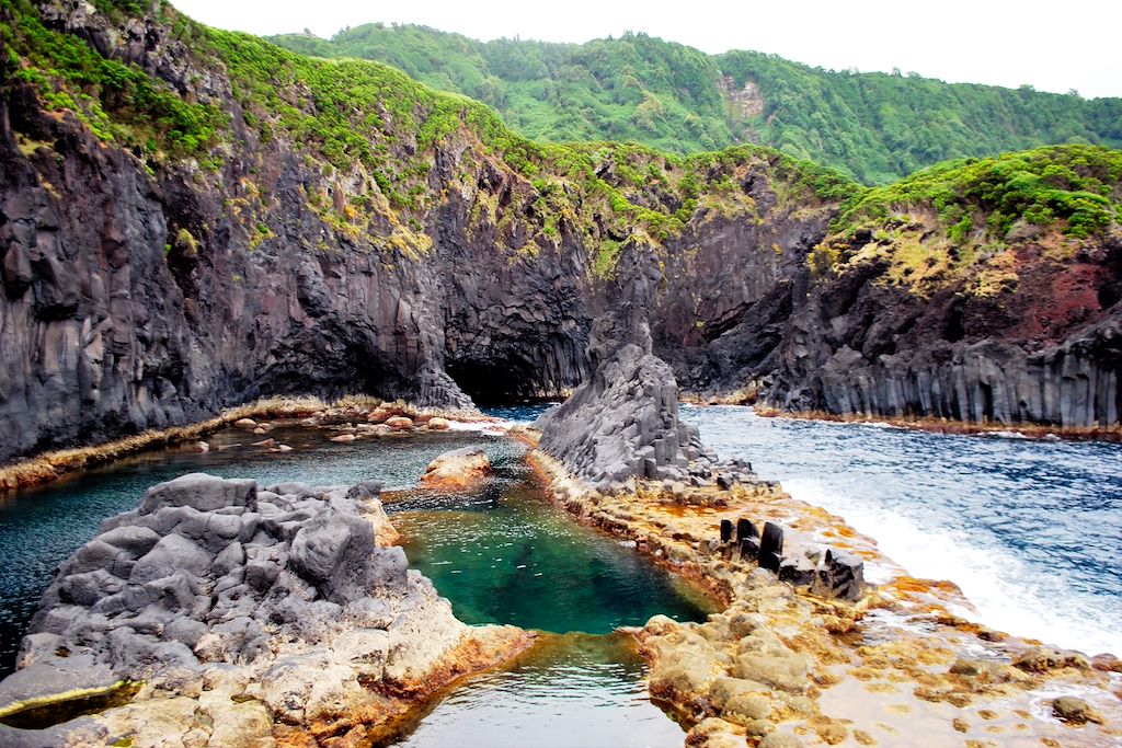 Image Randonnée Aux Acores - Faial - Sao Jorge - Pico - Baignades Dans Les Piscines Naturelles