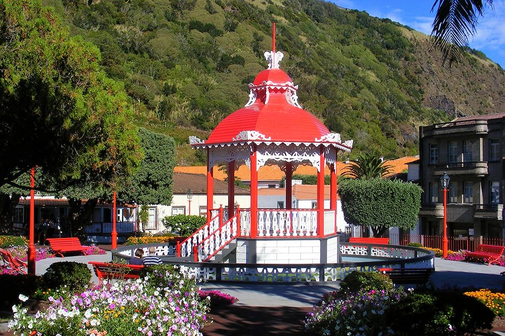 Image Randonnée Aux Acores - Faial - Sao Jorge - Pico - Baignades Dans Les Piscines Naturelles