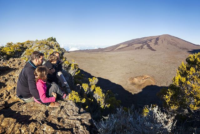 Tours et traversée de l'île de la Réunion - Fédération Française de la  Randonnée Pédestre