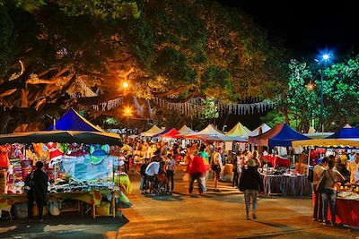 Marché nocturne de Saint-Denis - La Réunion