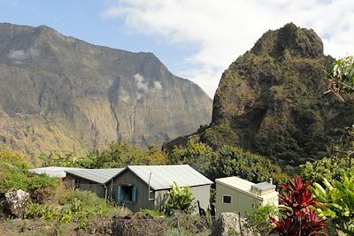 © Romain Marion / Shirley Medway - Cirque de Mafate - Île de La Réunion Cirque de Mafate - Île de La Réunion