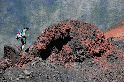 © Jean-Bernard Desbat - Piton de la Fournaise – Parc national de la Réunion Piton de la Fournaise – Parc national de la Réunion