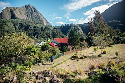 © Amélie Blondiaux-Hellolaroux / IRT - Randonnée à Mafate - La Réunion Randonnée à Mafate - La Réunion