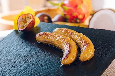 © Lionel Ghighi / IRT - Bananes flambées - La Réunion Bananes flambées - La Réunion