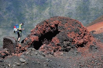 © Jean-Bernard Desbat - Piton de la Fournaise – Parc national de la Réunion Piton de la Fournaise – Parc national de la Réunion