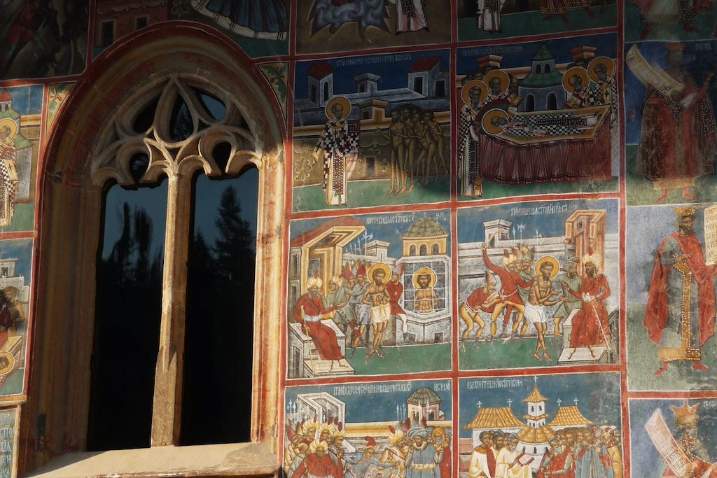 Image Randonnée Raquette En Bucovine - Visite Monastères - Randonnée Montagnes Houtsoules