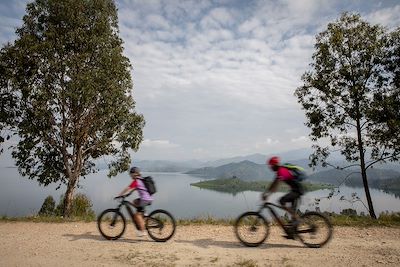 Pistes le long du lac Kivu