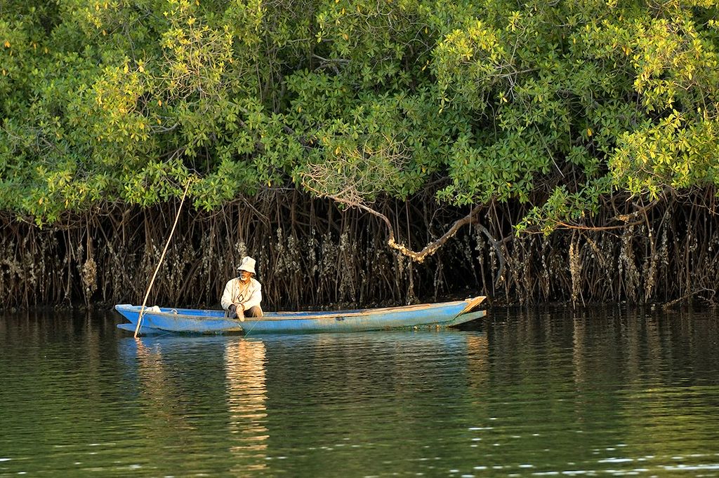 Image Randonnée Siné Saloum - Pirogue Dans Le Delta Du Sine Saloum - Bivouac Îlots Sauvages