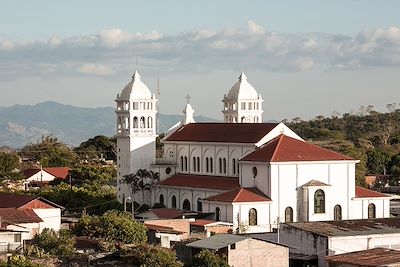 Eglise Santa Lucía - Juayua - Route des fleurs - Salvador 