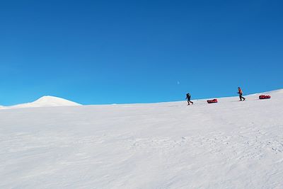 © Victor Labarre - Ski en direction de Geerdalen - Spitzberg - Norvège Ski en direction de Geerdalen - Spitzberg - Norvège