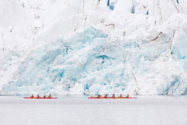 Voyage : En kayak sur les rives de l'océan glacial arctique Voyage En kayak sur les rives de l'océan glacial arctique