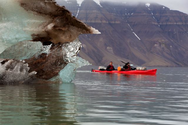 Image Fjords et glaciers en kayak au Spitzberg