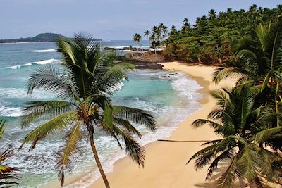 © Théophile Lautrey - Plage de Porto Alegre - Sao Tomé Plage de Porto Alegre - Sao Tomé