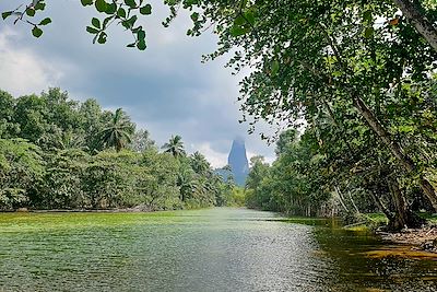© Charlotte Bourdin-Habert - Pico Cao Grande - Sao Tomé-et-Principe Pico Cao Grande - Sao Tomé-et-Principe